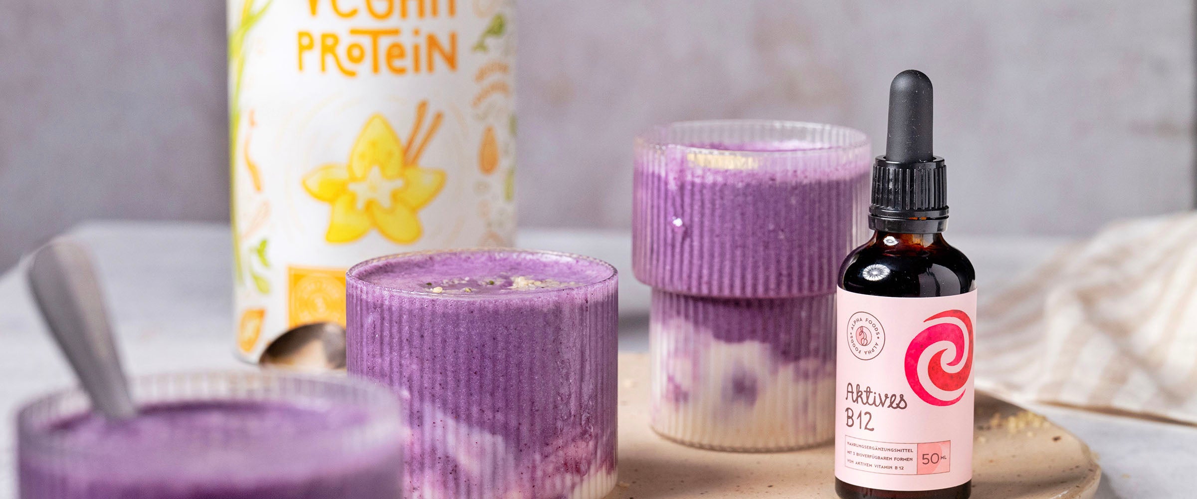 Vitamin B12 Frühstücksbooster mit Blaubeer-Vanilleprotein