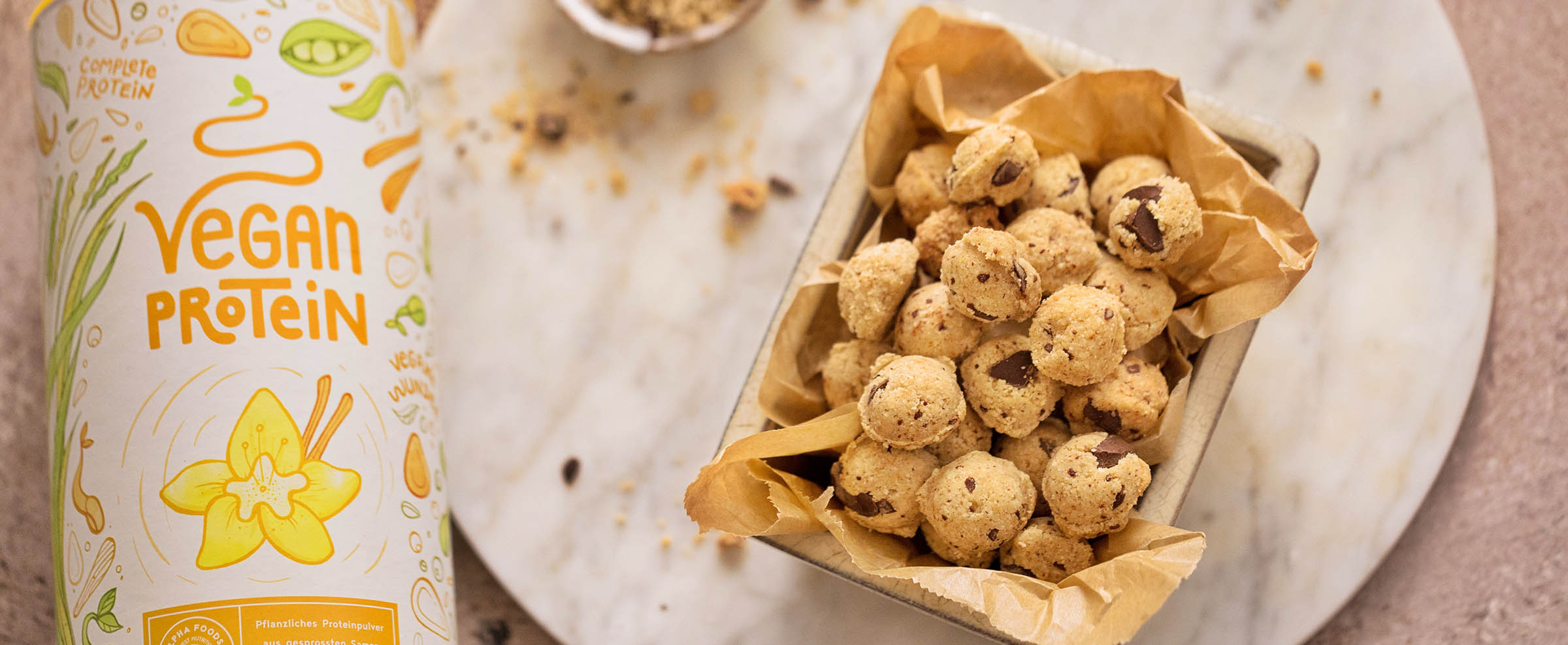Gesundes Snacking - Cookie Dough Proteinkugeln