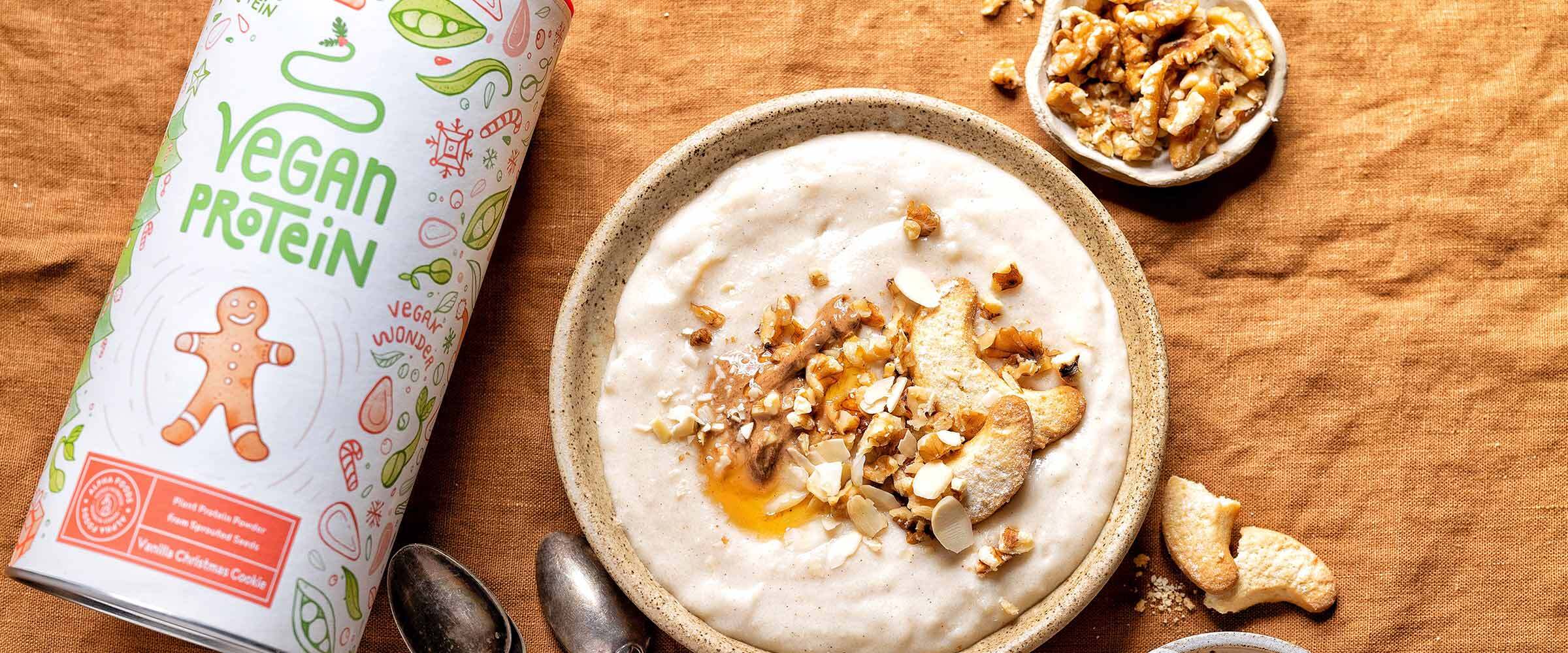 Protein Grießpudding mit winterlichem Vanille Kipferl