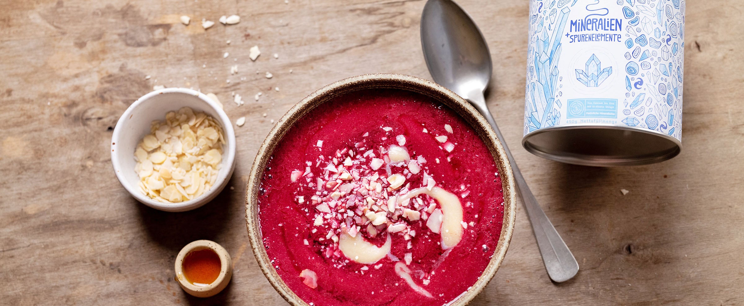 Mineralischer, fruchtiger Beeren-Smoothie
