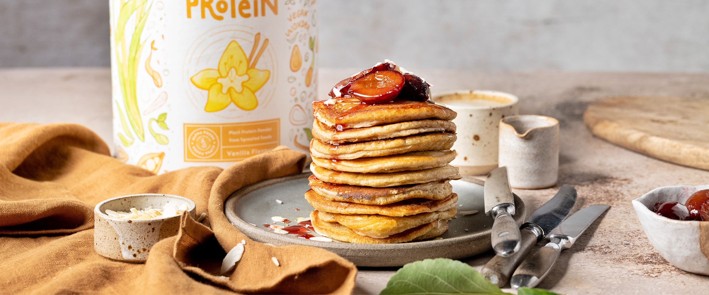 Protein Pancakes mit karamellisierten Zwetschgen