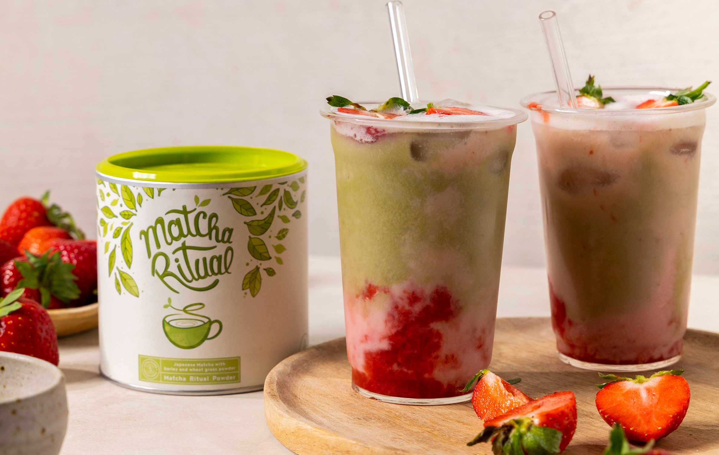 Iced Matcha Latte mit fruchtigem Twist