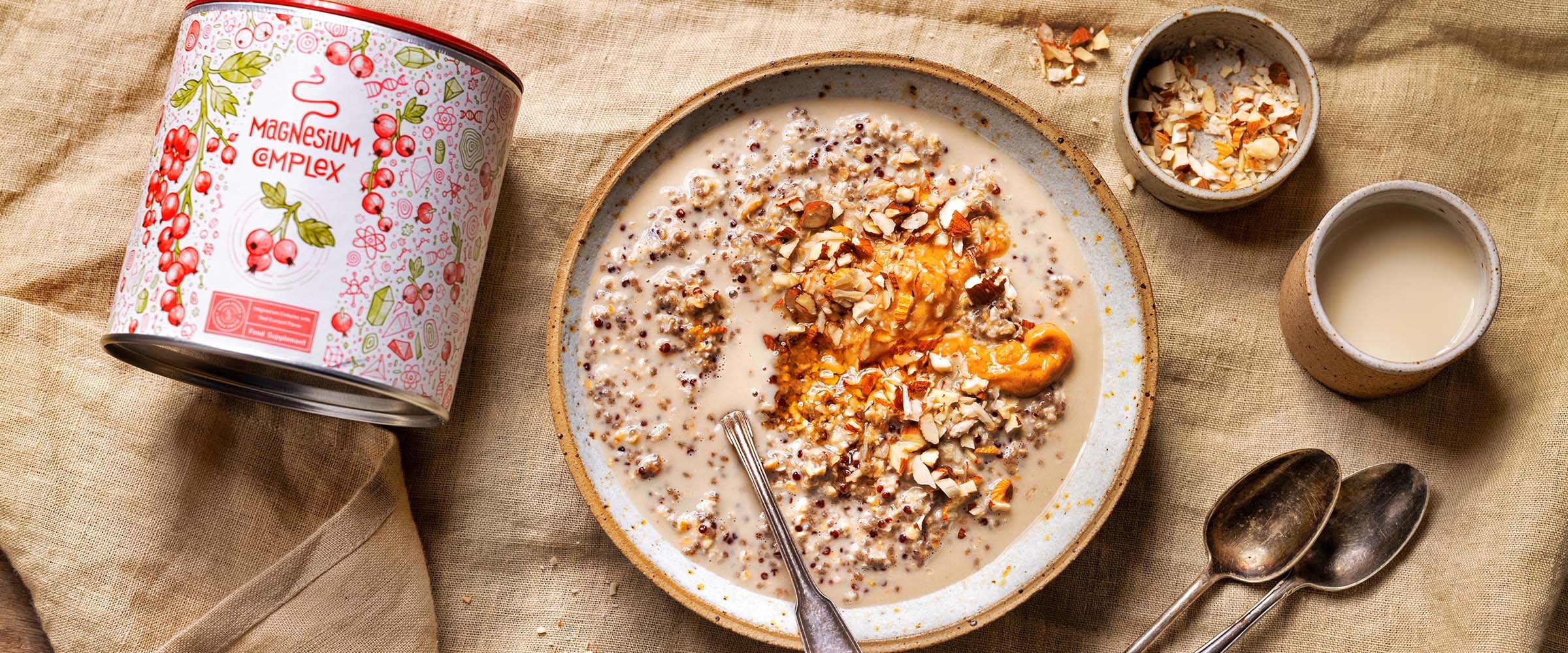 Magnesium Power Breakfast Bowl mit Quinoa und Oats