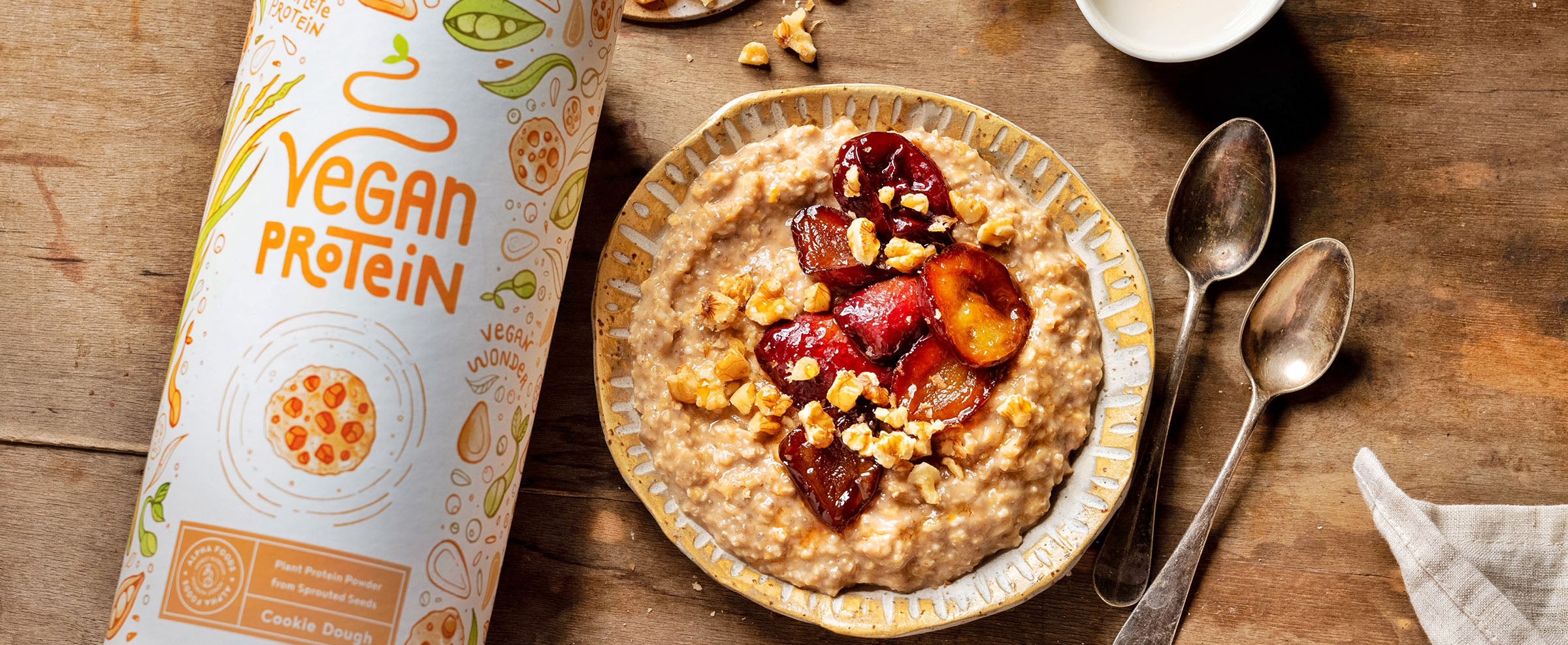 Spätsommerliches Zwetschgen-Zimt Protein Porridge